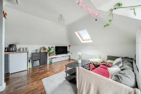 2 bedroom flat for sale, Springfield Road, Kingston Upon Thames, KT1
