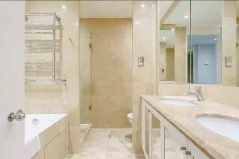 2 bedroom flat to rent - View 4