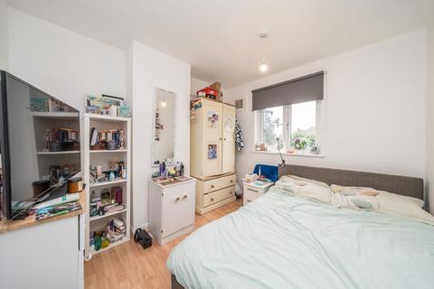 undefined, Turner Avenue, Twickenham TW2