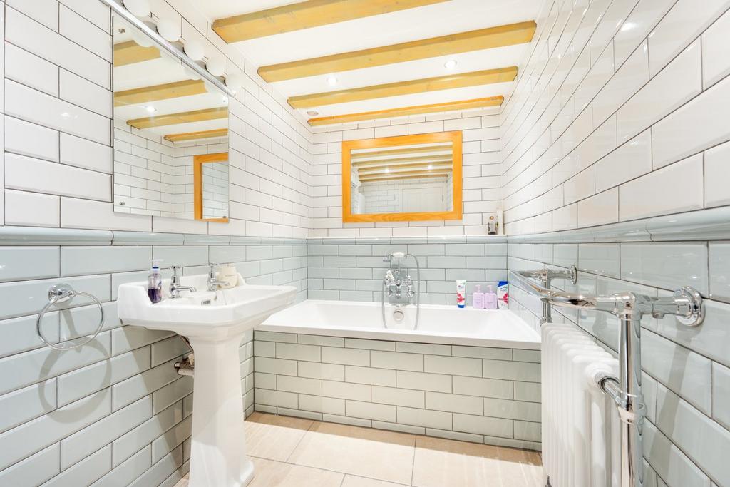 Bedroom 2 Ensuite