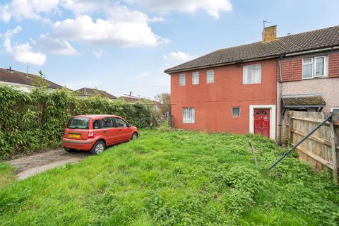 3 bedroom end of terrace house for sale, Middle Park Way, Hampshire PO9