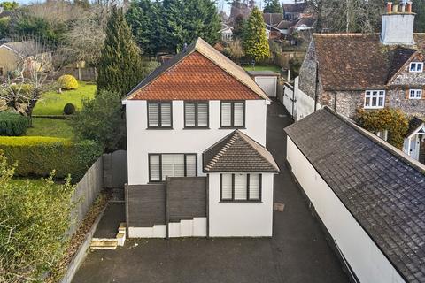Town End, Caterham, CR3