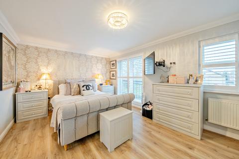 undefined, Weston Drive, Caterham, CR3
