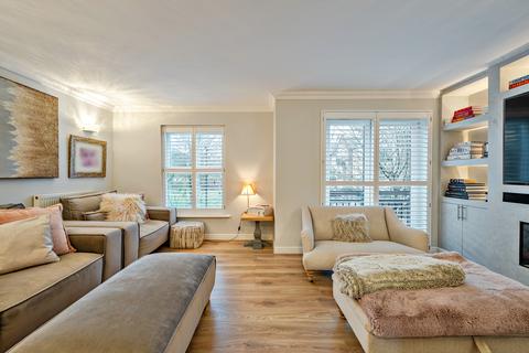 Weston Drive, Caterham, CR3