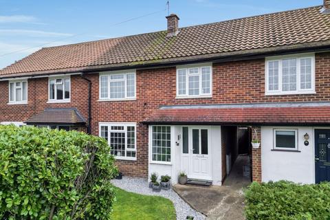 The Roundway, Claygate, KT10