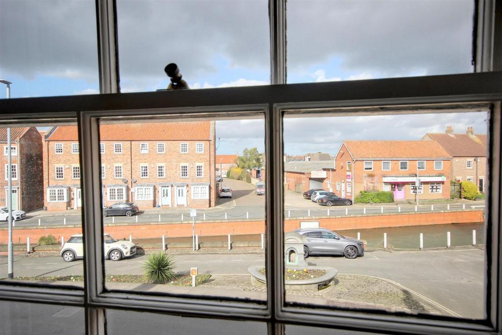 70 Beckside.jpg