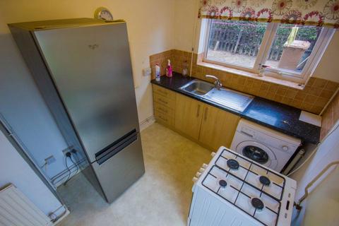 2 bedroom semi-detached house to rent, Fundrey Road, Cambridgeshire