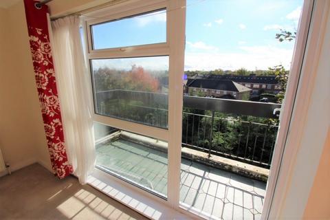 undefined, Grange Gardens N14