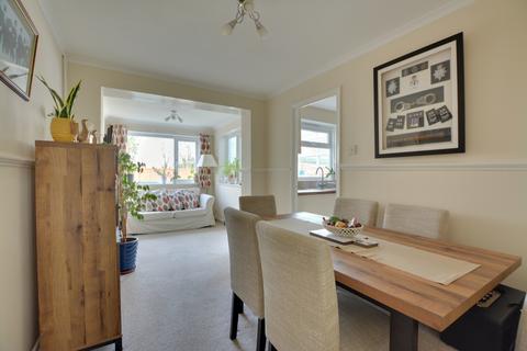 3 bedroom semi-detached house for sale, Hillmead, Gossops Green, RH11