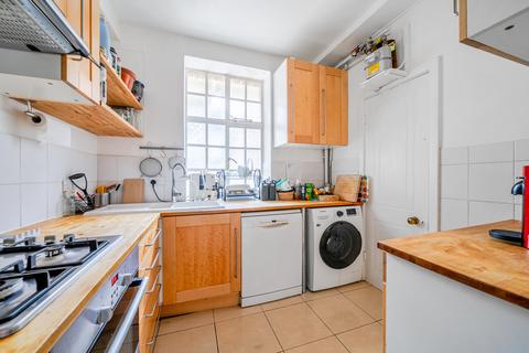2 bedroom flat for sale, Princess Court, Queensway, London, W2