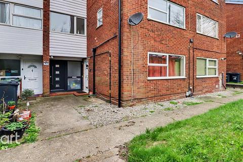 2 bedroom maisonette for sale, Brendon Avenue, Luton