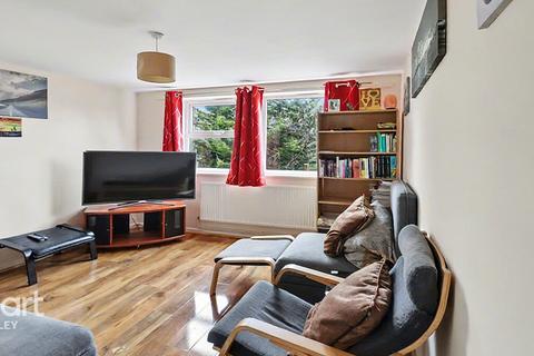 2 bedroom maisonette for sale, Brendon Avenue, Luton