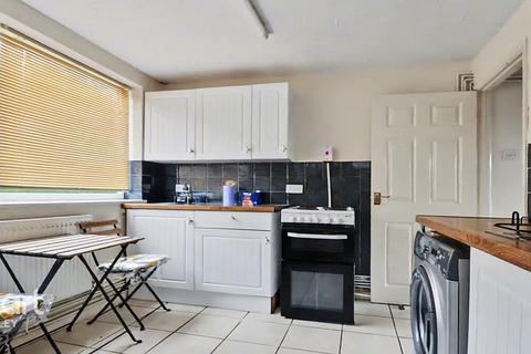2 bedroom maisonette for sale, Brendon Avenue, Luton