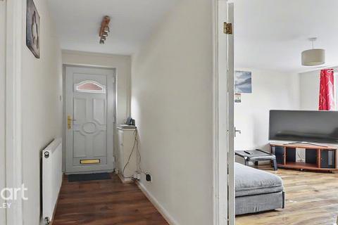 2 bedroom maisonette for sale, Brendon Avenue, Luton