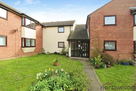 2 bedroom retirement property for sale, Olivers Close, Clacton-On-Sea CO15
