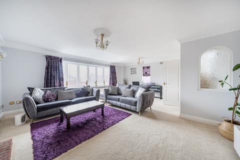 undefined, Deerswood Close, Caterham, CR3