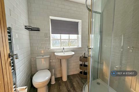 3 bedroom semi-detached house to rent, Lilac Road, Bedworth, CV12