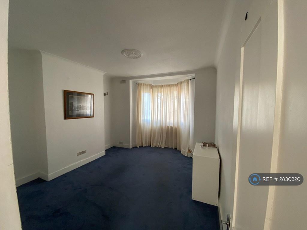 Living Room/Bedroom