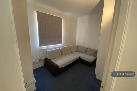 2 bedroom flat to rent, Jean House, London, SW17