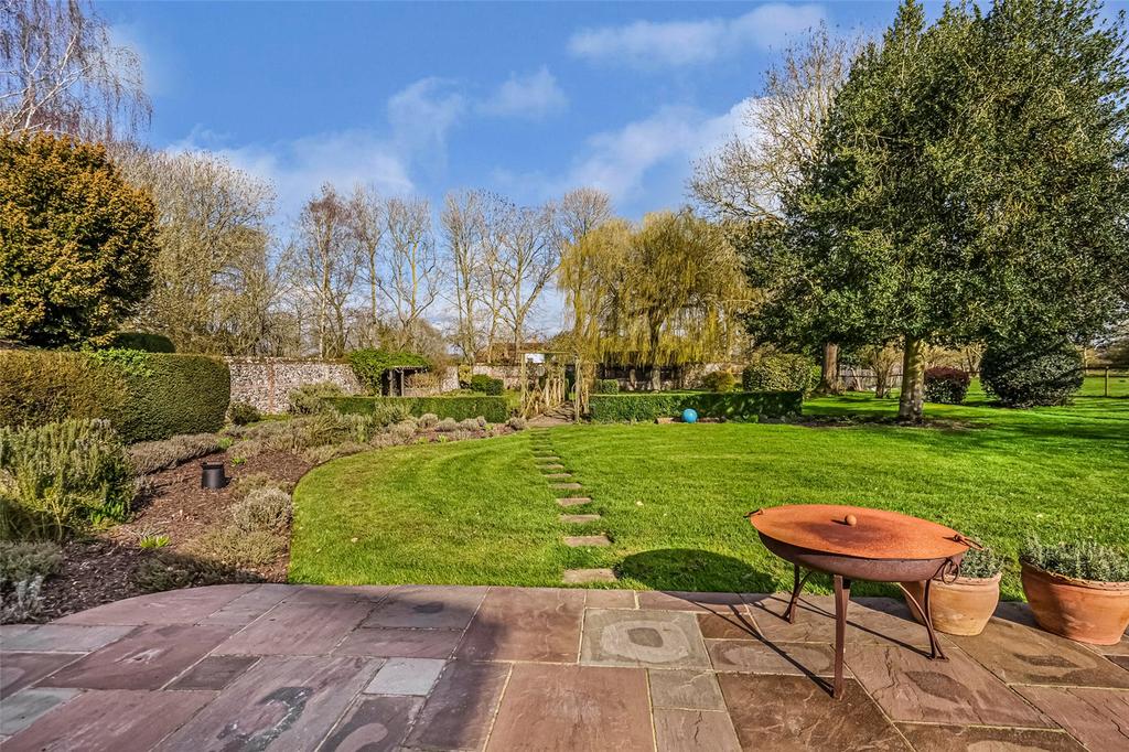 Rear Pt Walledgarden