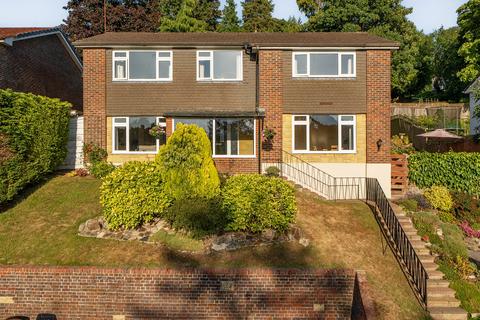 Bradenhurst Close, Caterham, CR3