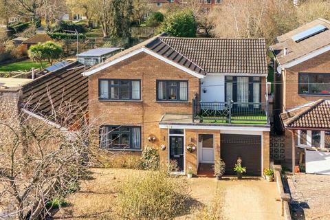 Ise Vale Avenue, Desborough, Kettering