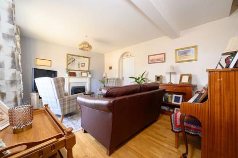 4 bedroom detached house for sale, Ise Vale Avenue, Desborough, Kettering