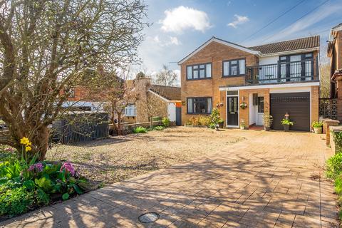 4 bedroom detached house for sale, Ise Vale Avenue, Desborough, Kettering