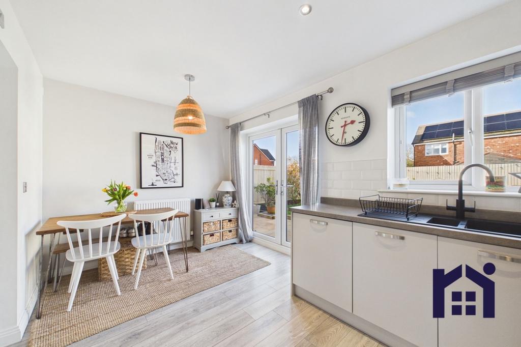 Dining kitchen