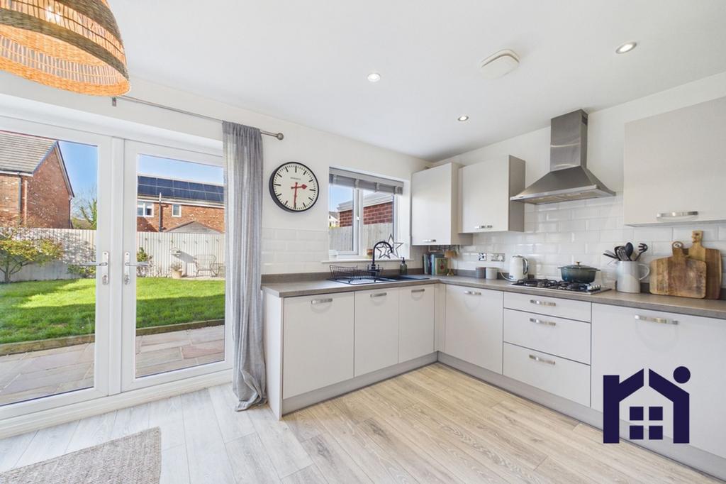 Dining kitchen