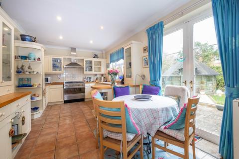 undefined, Jennings Close, Surbiton, KT6