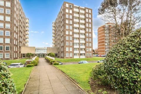 3 bedroom flat for sale, West Parade, Worthing, West Sussex, BN11