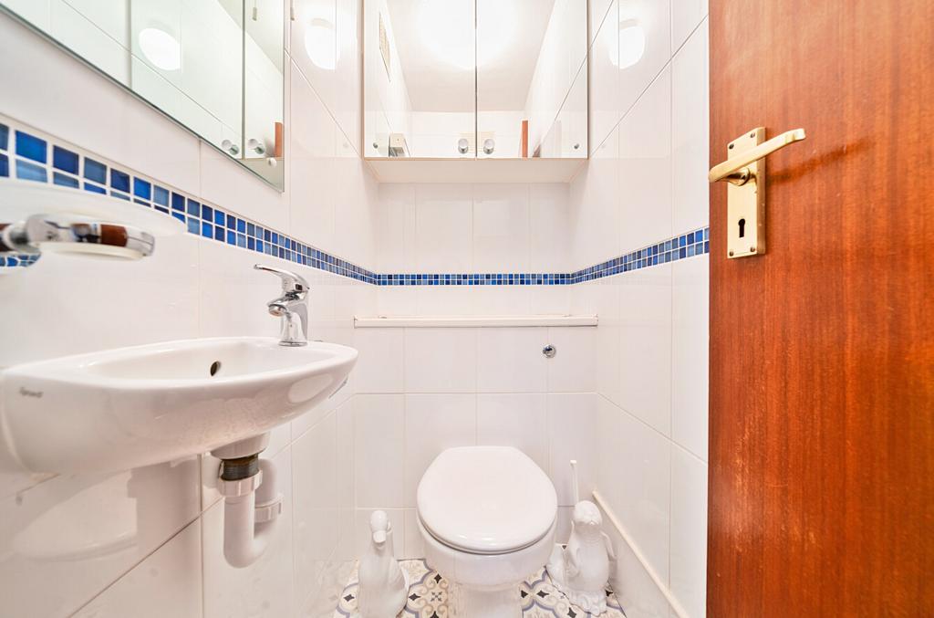 1423335-4-69aff6b...