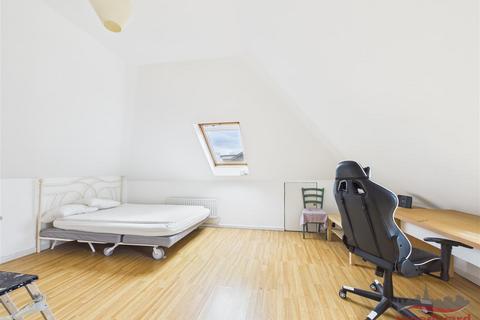 3 bedroom maisonette for sale, Radnor Road, Harrow
