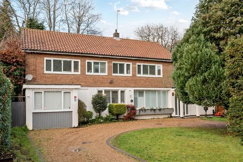 undefined, Harestone Valley Road, Caterham, CR3