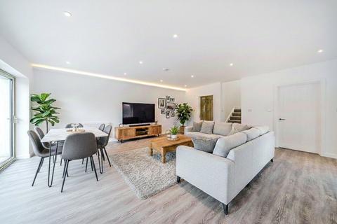 undefined, Brook Mews, London, N13