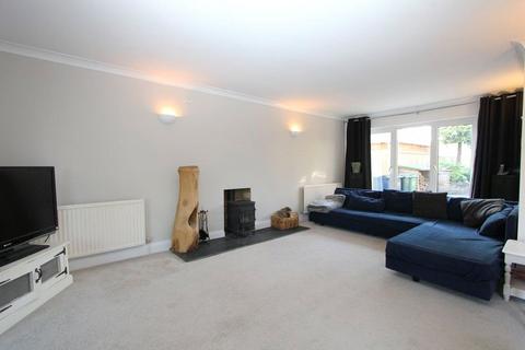 undefined, Chalfont Road, Seer Green, Beaconsfield, HP9