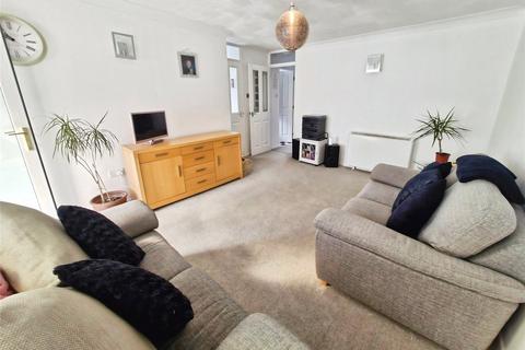 2 bedroom bungalow for sale, High House Avenue, Wymondham, Norfolk, NR18