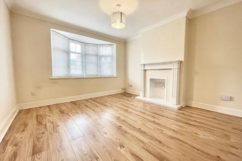 3 bedroom terraced house to rent, Beach Road, Westgate-on-Sea, Kent, CT8