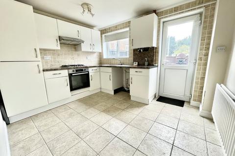3 bedroom terraced house to rent, Beach Road, Westgate-on-Sea, Kent, CT8