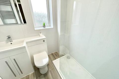 3 bedroom terraced house to rent, Beach Road, Westgate-on-Sea, Kent, CT8