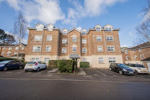 2 bedroom flat for sale, Heath Road, Haywards Heath, RH16