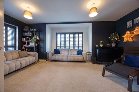 3 bedroom semi-detached house for sale, Pintail Place, Reading, RG2