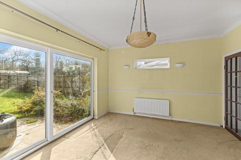 undefined, Charlock Way, Surrey GU1
