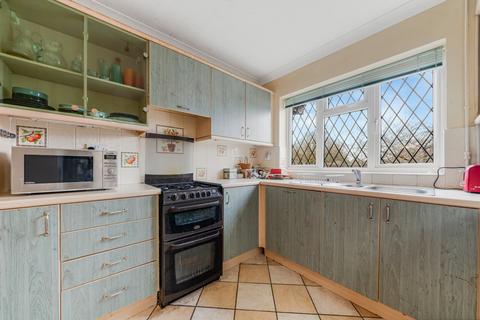 undefined, Charlock Way, Surrey GU1
