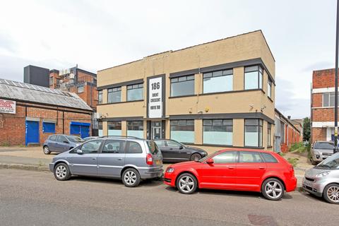 Warehouse to rent, 186 Brent Cres London NW10 7XR