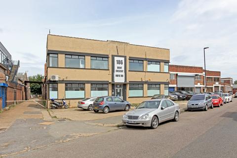 Warehouse to rent, 186 Brent Cres London NW10 7XR