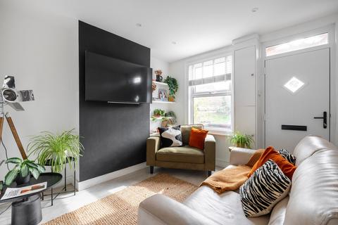 3 bedroom end of terrace house for sale, Holly Road, Oulton Broad North