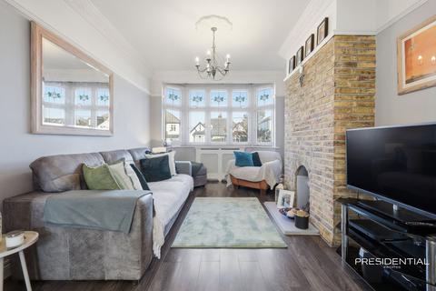 3 bedroom semi-detached house for sale, Clayhall Avenue, Clayhall IG5