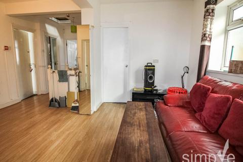 undefined, Wimborne Avenue, Hayes, Middlesex